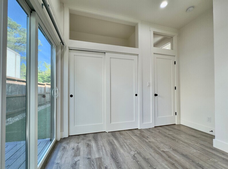 Building Photo - 1038 62nd St