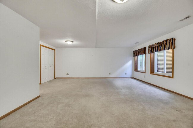 Building Photo - Beautiful 3 bed / 3 bath Ranch - High Pointe Community Westminster - Available NOW!