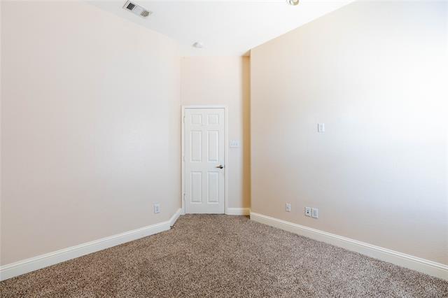 Building Photo - 5910 Dustin Trl