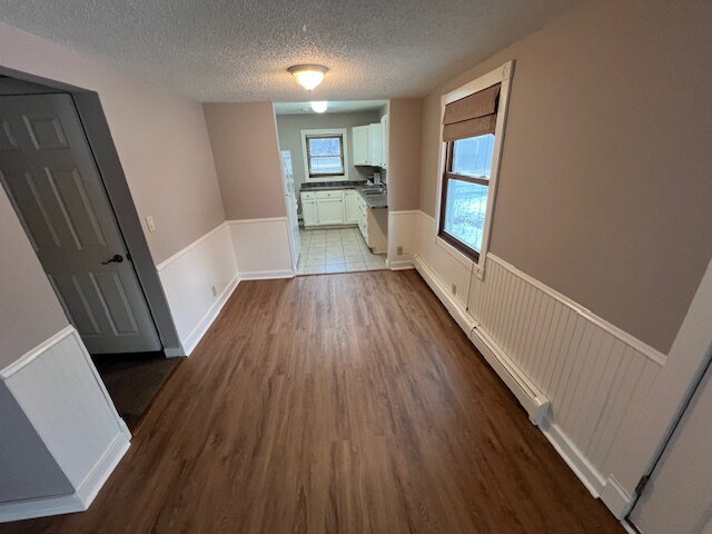 Building Photo - Available Feb 1 | Updated 2+ Bedroom Home w/ Loft & Garage – Brooklyn Park