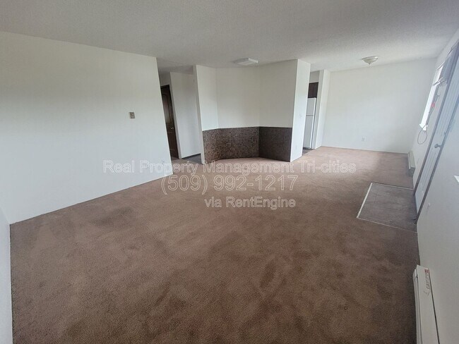 Building Photo - 1102 S Olympia Pl