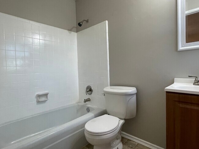 Building Photo - 12 Boimare Ave