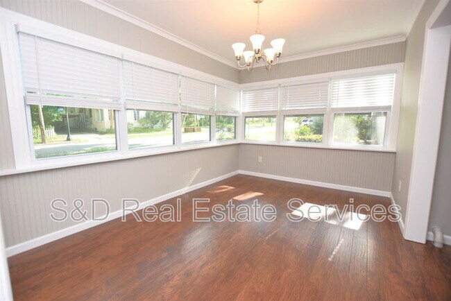 Building Photo - 636 Winfree Ave