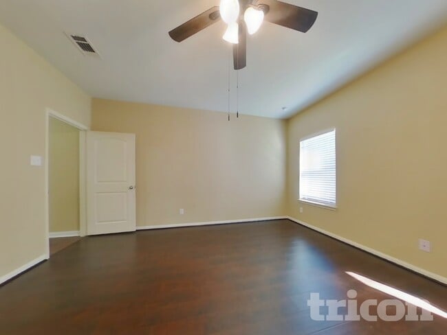 Building Photo - 2063 Sweet Lilac Dr