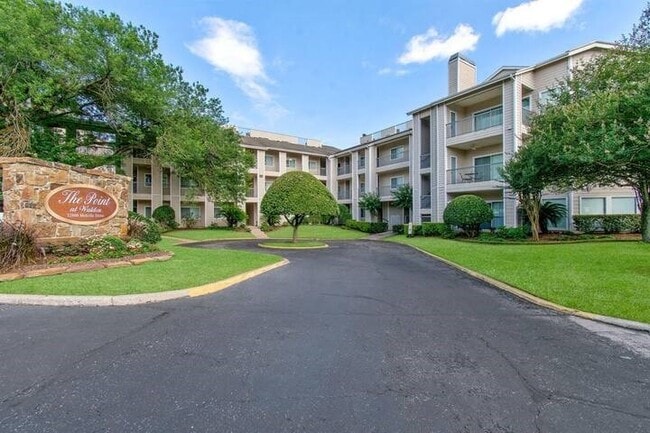 Building Photo - 12800 Melville Dr