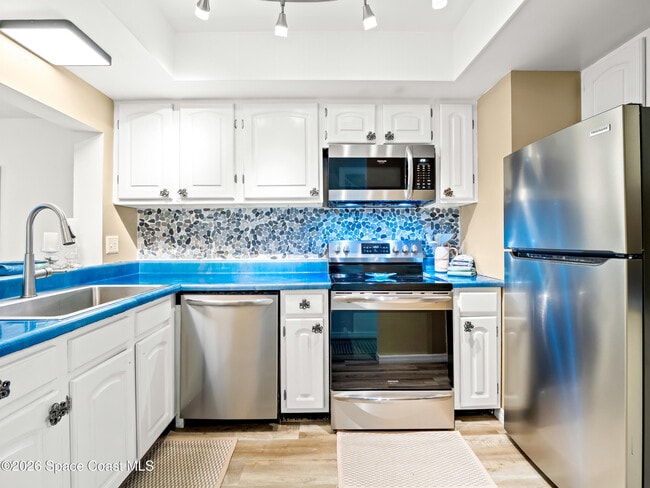 Building Photo - 199 Jimmy Buffett Mem Hwy