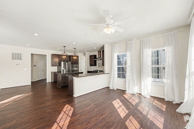 Building Photo - Luxurious Living Lewis Style: A Spacious 5-Bedroom Home with Modern Elegance