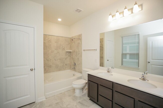 Building Photo - 20615 Teakwood Fields Ln