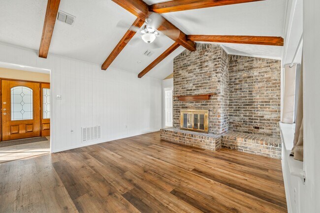 Building Photo - 9302 Claridge Dr