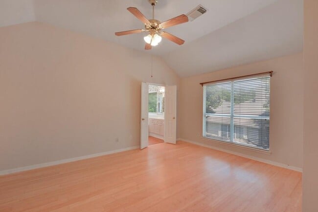 Building Photo - 13552 Anarosa Loop