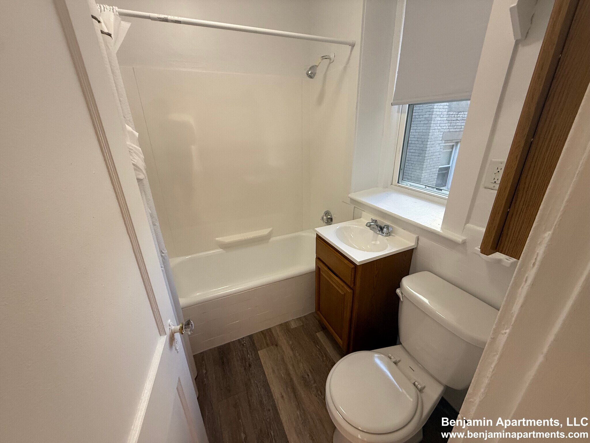 Building Photo - 5 Vinal St