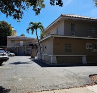 Building Photo - 1362 SW 2nd St