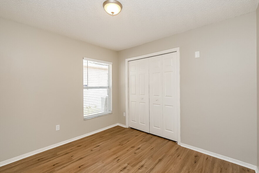 Building Photo - 8749 Morrison Oaks Ct