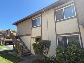 Building Photo - Completely remodeled condo in Union City has all the bells & whistles.