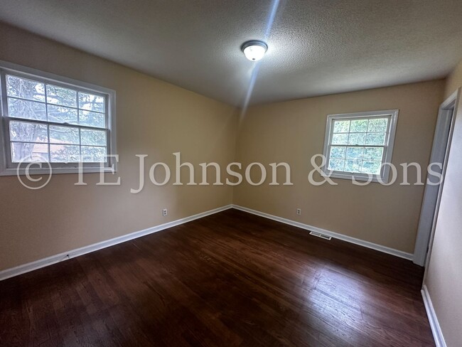 Building Photo - Spacious 3 Bedroom Home in Winston Salem