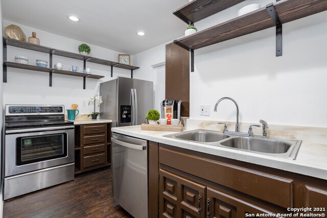 Building Photo - 1015 Cerro Alto Dr