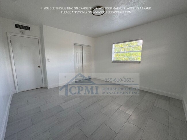 Interior Photo - 3720 SW 59 Ave Davie, FL 33314
