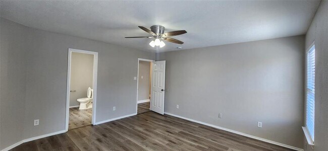 Building Photo - 18223 Thicket Grove Rd