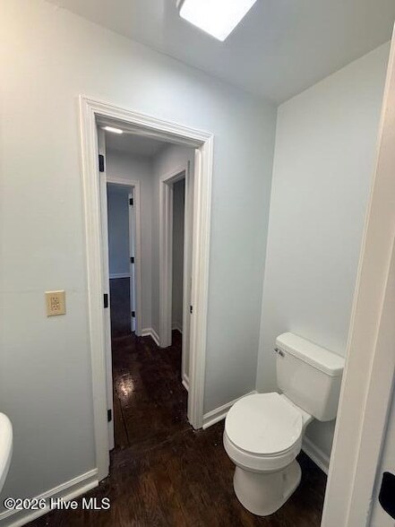 Building Photo - 309 Country Club Ln