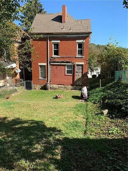 Building Photo - 10 Oakwood Rd