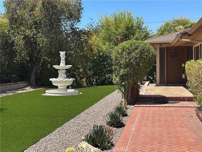 Primary Photo - 12752 Barrett Ln