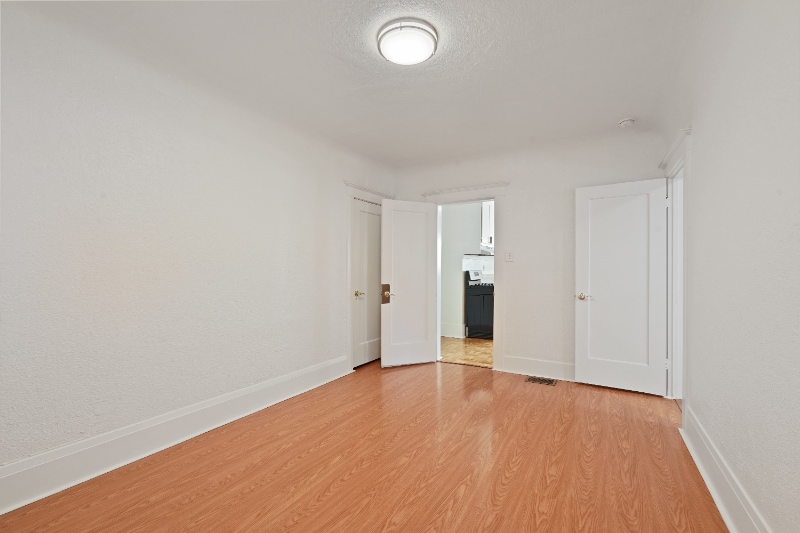 Building Photo - 2025 12th St