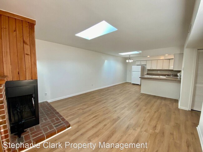 Building Photo - 2 br, 2 bath House - 1010 Lands End Way