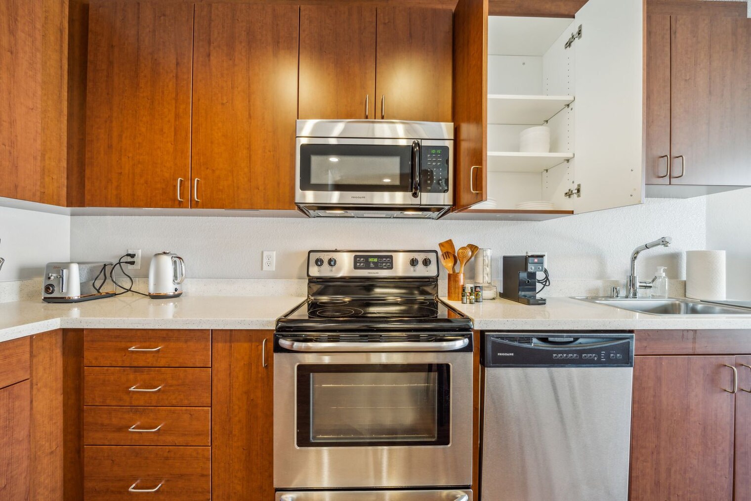 Building Photo - 2000 Post St