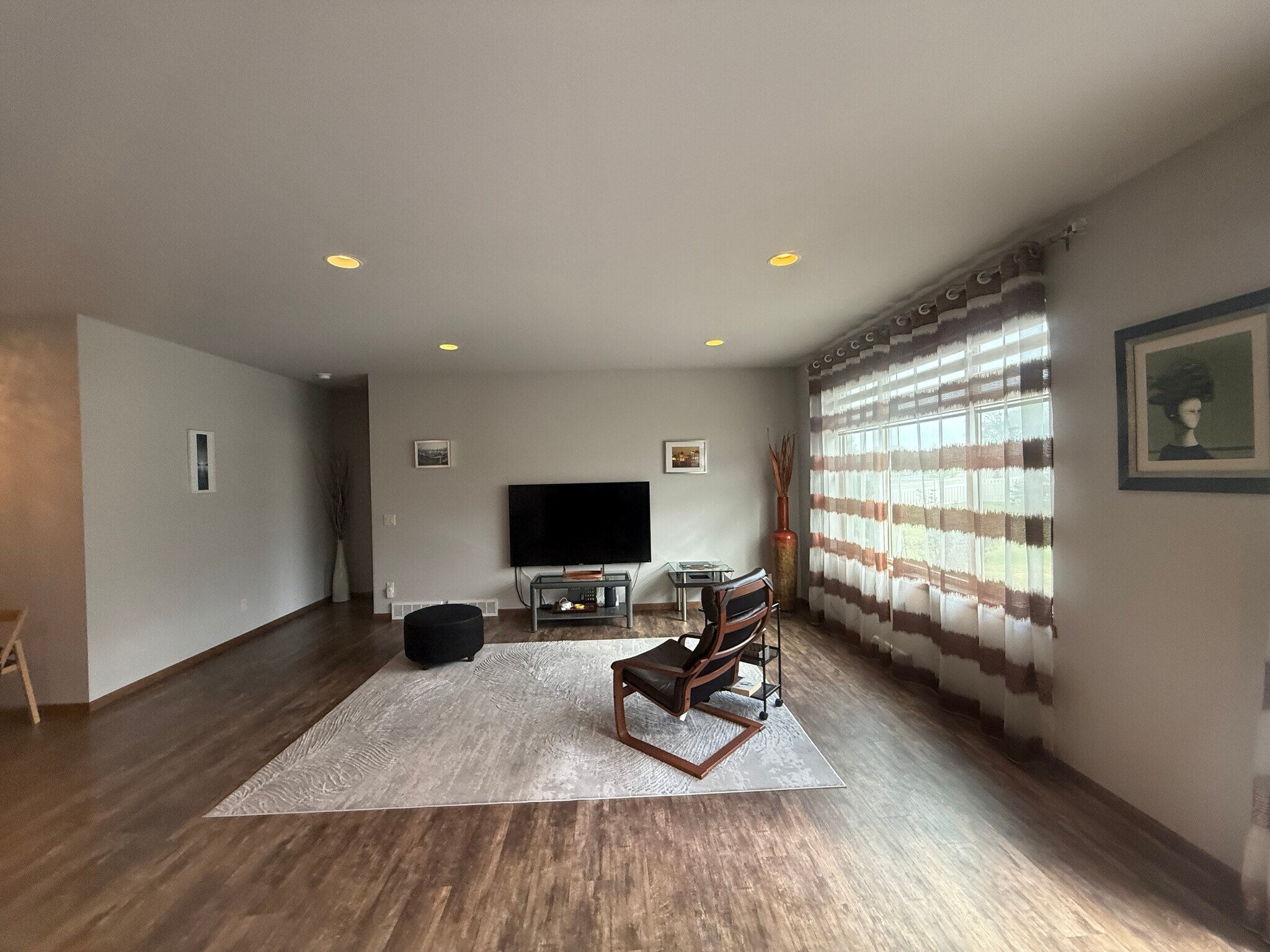 Living Room - 327 Sunshine Ln