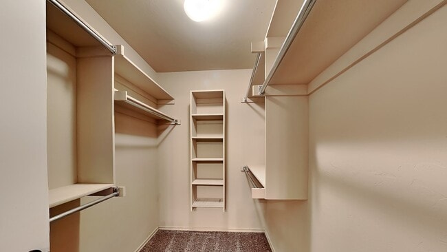 Building Photo - Nice 3 Bedroom 2 Bath Home in Mustang Schools