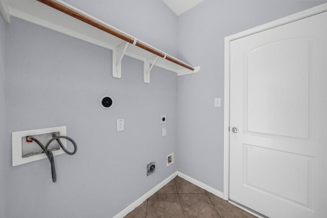 Building Photo - 20214 Weeping Pine Way