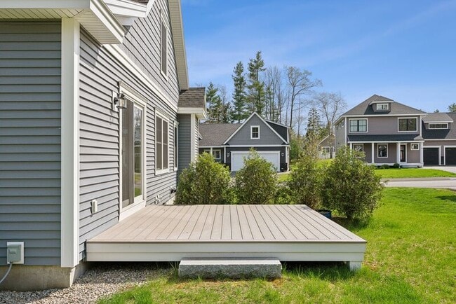 Building Photo - 2 Lodge Dr