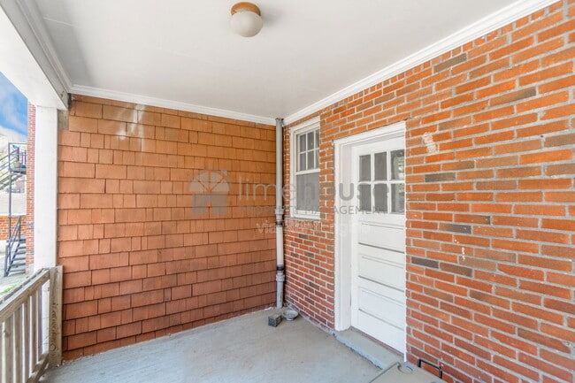 Building Photo - 1706 Hampton Blvd