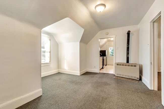 Building Photo - 1058 S 900 E