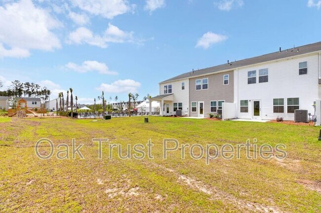 Building Photo - 753 Ridgley Dr