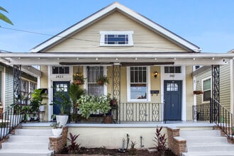 Building Photo - 2421 Valence- right