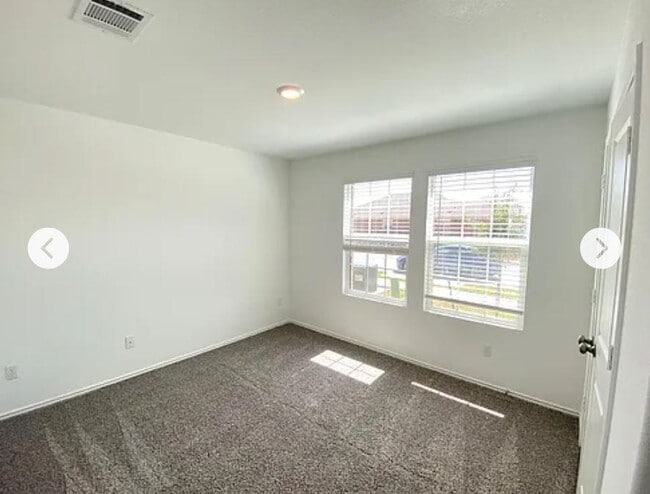 Building Photo - 212 Montego St