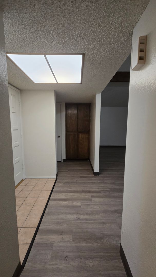 Building Photo - 817 Quail Ln