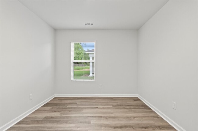 Building Photo - 9948 Sequoyah Cove Dr