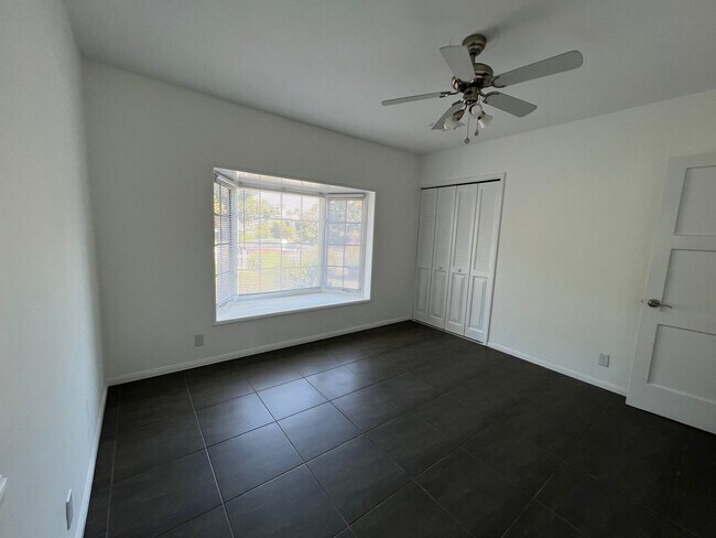 Building Photo - Adorable pool home in Sherman Oaks