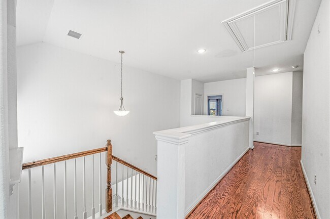 Building Photo - 3519 Sunburst Ct