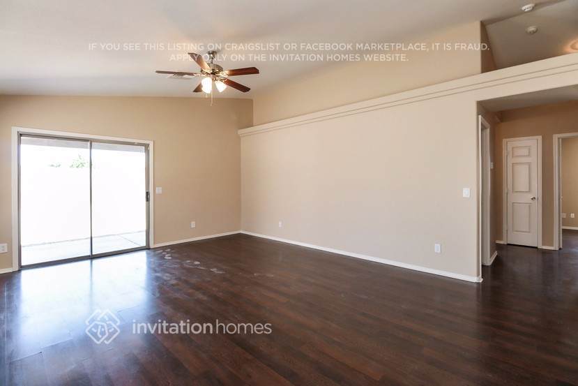 Building Photo - 14313 N 125th Dr