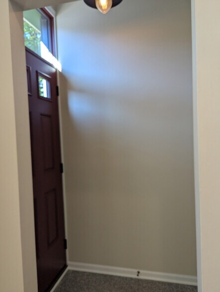 Building Photo - 1255 N Honore St