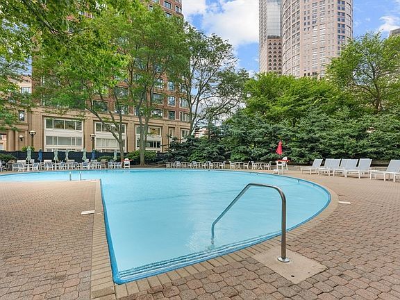 Building Photo - 85 E India Row