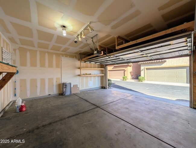 Building Photo - 4726 W Fremont Rd.