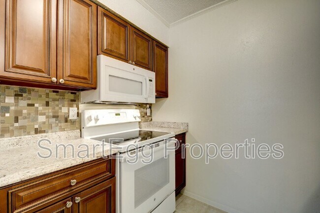 Building Photo - 5601 Palo Blanco Ct