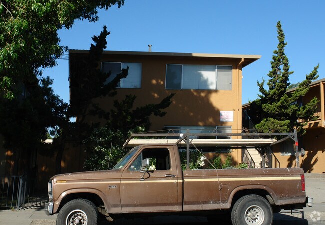 Building Photo - 1263 Plum St