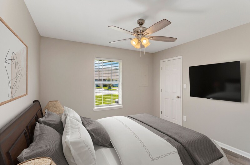 Building Photo - 117 Center Cir