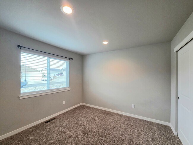 Building Photo - Sage Brooke Neighborhood 3 Bed, 2 Bath House for Rent!
