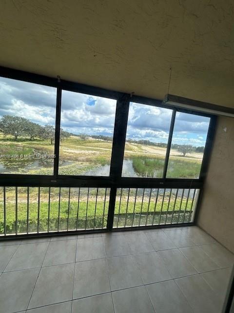 Building Photo - 2571 Aragon Blvd